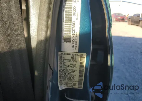 2001 Nissan Frontier Crew Cab Xe z USA, uszkodzony, nr VIN 1N6ED27T41C373903